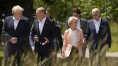 G7