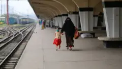 লকডাউন চলাকালে আন্তঃজেলা যানবাহন চলাচল বন্ধ থাকবে