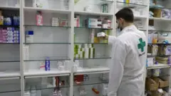 صيدلي لبناني