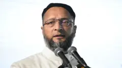 असदुद्दीन ओवैसी
