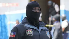 Policía en Haití