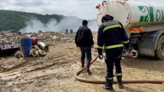 Dim se i dalje širi na deponiji u Užicu