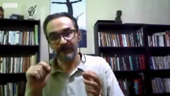 پای صحبت علیرضا سیف‌الدینی نویسنده برنده جایزه مهرگان ادب‌