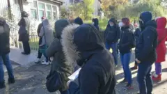 Redovi ispred Kovid ambulante u Zemunu, novembar 2020.