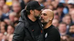 Leenjisaa Liiverpuul Yargan Kilooppi fi leenjisaa aan Siitii Pep Gaardiyoolaa