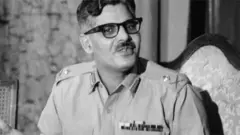 मेजर जनरल राव फ़रमान अली पर आरोप था कि उन्होंने बांग्ला बुद्धिजीवियों की हत्या का आदेश दिया था.