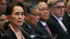 ဒေါ်အောင်ဆန်းစုကြည်
