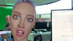 Картина робота-гуманоида впервые продана с аукциона