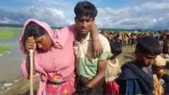 মিয়ানমারের সেনাবাহিনীর হত্যা, নির্যাতন থেকে বাঁচতে পাচ লাখের বেশি রোহিঙ্গা পালিয়ে বাংলাদেশে আশ্রয় নিয়েছে