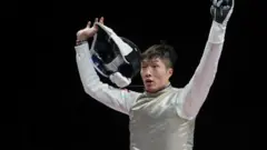 東京奧運：香港贏得久違金牌 張家朗獲得男子花劍冠軍　