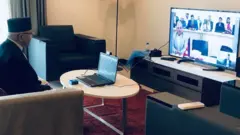 प्रधानमन्त्रीको बैठक