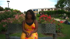 Kelliyah em jardim