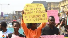 Ngaghari iwe maka iwu megidere 'hate speech'