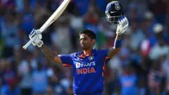 ভারতের সুপরিচিত ও বিশ্বমানের ব্যাটিং লাইন আপে দিন দিন নিজের নাম উজ্জ্বল করে তুলছেন সুরিয়াকুমার ইয়াদাভ।