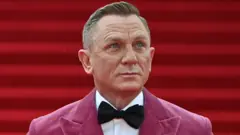 Daniel Craig