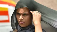 મહિલા