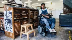 Christopher Samuel selama tiga bulan tinggal di akomodasi darurat hotel.