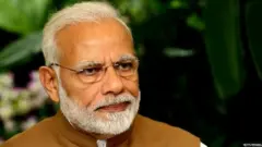 नरेंद्र मोदी