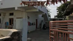 பாதிக்க