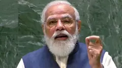 नरेंद्र मोदी