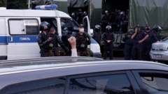 Сотрудники белорусской милиции в Гомеле