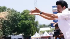 M. K. Stalin மு.க. ஸ்டாலின். நீர்பாசனத் துறை அமைச்சர் துரைமுருகன்