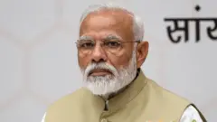 नरेंद्र मोदी