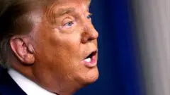 ડોનાલ્ડ ટ્રમ્પ