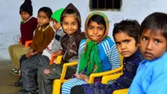 மிக மோசமான குழந்தை பாலின விகிதம் உள்ள மாநிலங்களில் ஒன்றான ஹரியானாவின் ஆரம்பப் பள்ளி