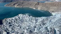 ذوبان الغطاء الجليدي في غرينلاند هو أكبر مساهم منفرد في ارتفاع مستوى سطح البحر، وما يحدث للغطاء الجليدي سيؤثر على بقية العالم.