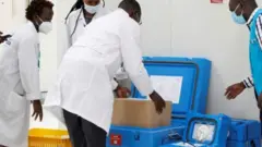Abaganga bakira inkingo