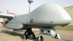 به گزارش شبکه ۱۲ تلویزیون اسرائیل علت سقوط نقص فنی بوده است