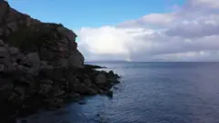 亞歷克斯和巴菲只有在谷歌上搜索過拉姆島（Credit: BBC）
