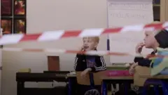 Deca u učionici