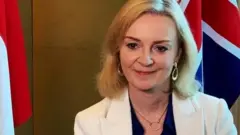 लिज ट्रस