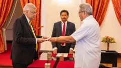 ரணில் விக்ரமசிங்க - கோட்டாபய ராஜபக்ஷ