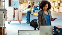 Une femme au travail