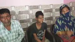 متاثرہ بچہ آصف اور اُس کے عزیز
