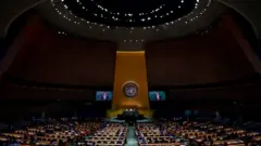 김성 북한대표단 위원장이 2019년 9월 30일 뉴욕 유엔본부에서 열린 제74차 유엔총회 총회 일반토론회에서 연설을 하고 있다.