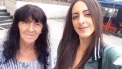 Lejla Emšija sa majkom Fatimom