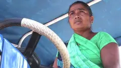 મહિલા