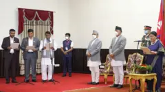 गत असार २० गते जसबाबाट मन्त्री बनेका चारजनालाई पद तथा गोपनीयताको शपथ गराउँदै राष्ट्रपति विद्यादेवी भण्डारी