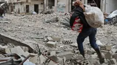شمار آوارگان ادلب و حلب به حدود ۷۰۰ هزار تن رسید