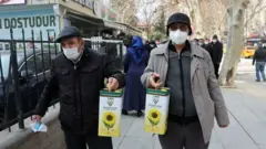 Enflasyon sizin hayatını nasıl etkiliyor? En çok hangi ürünleri almakta ve hangi harcamaları yapmakta zorlanıyorsunuz? BBC Türkçe, sizin anlattıklarınızdan yola çıkarak hayat pahalılığına dair yeni bir haber serisine başlıyor.