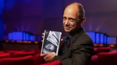 Лауреат Букеровской премии - 2021 Дэймон Гэлгут