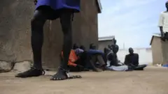 Sheikh Muhammadu Aminu Abubakar mai makarantar mari a Unguwar Arzai a Kano ya ce shi ba tsoron kar hukuma ta kama shi da laifi ne ya sa ya rufe gidan ba.