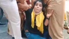 महिला कर्मचारी