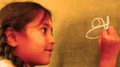 தமிழின் தொன்மை கீழடி என்றால் எதிர்காலம் இதுதானா?