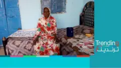 بعربة يجرها حمار، سودانية توعي أهل دارفور من الفيروس القاتل