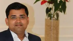 अनुज झा